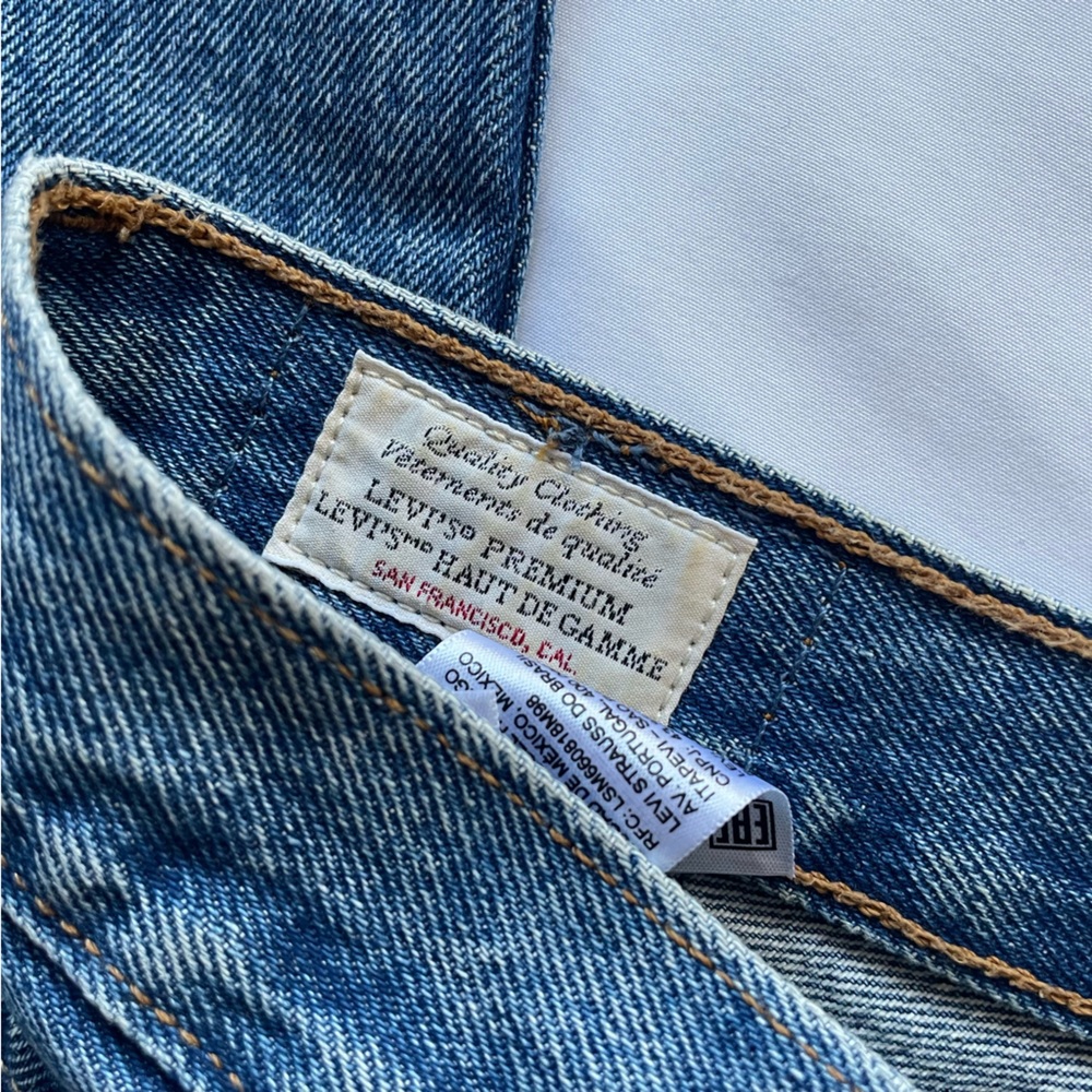 Levi's Mid Rise jeans - Picture 2 of 4